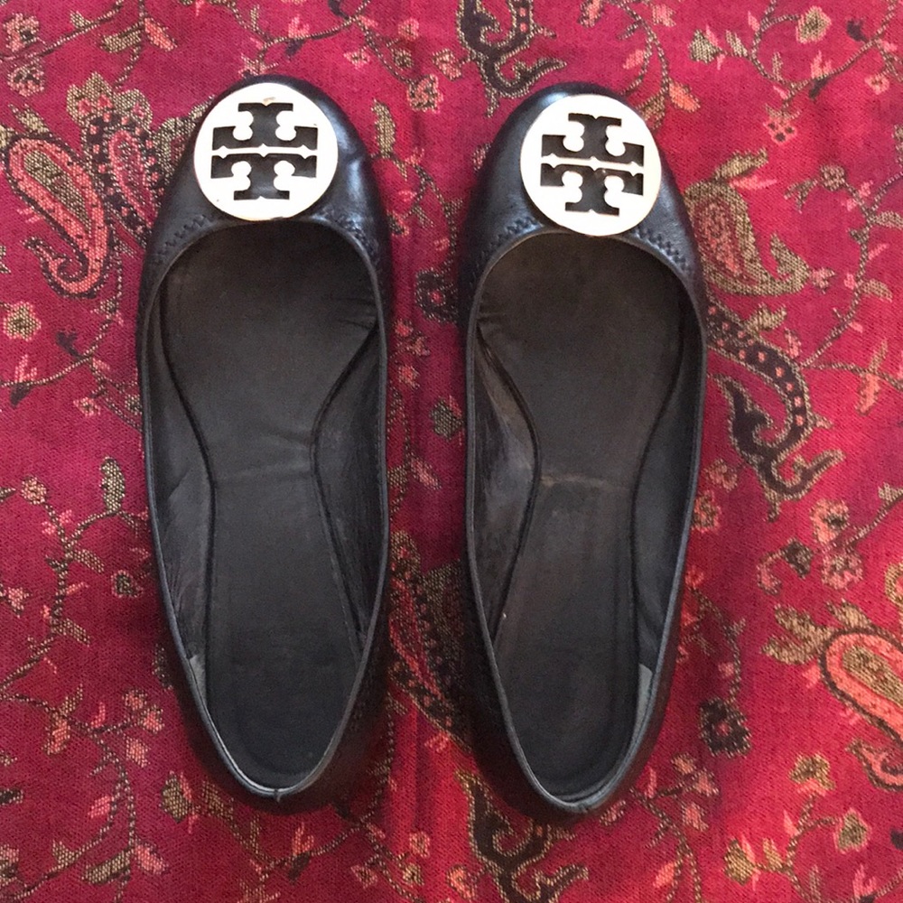 Preowned Tory Burch flats size 10